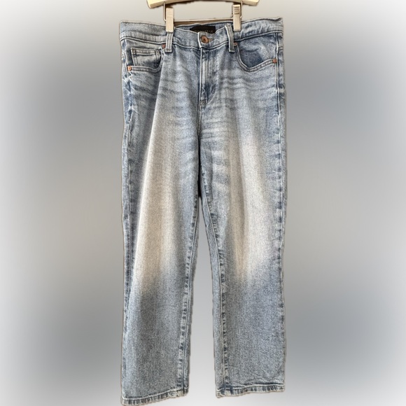 Kendall & Kylie Denim - Kendall & Kylie The Icon High Rise Straight Jeans